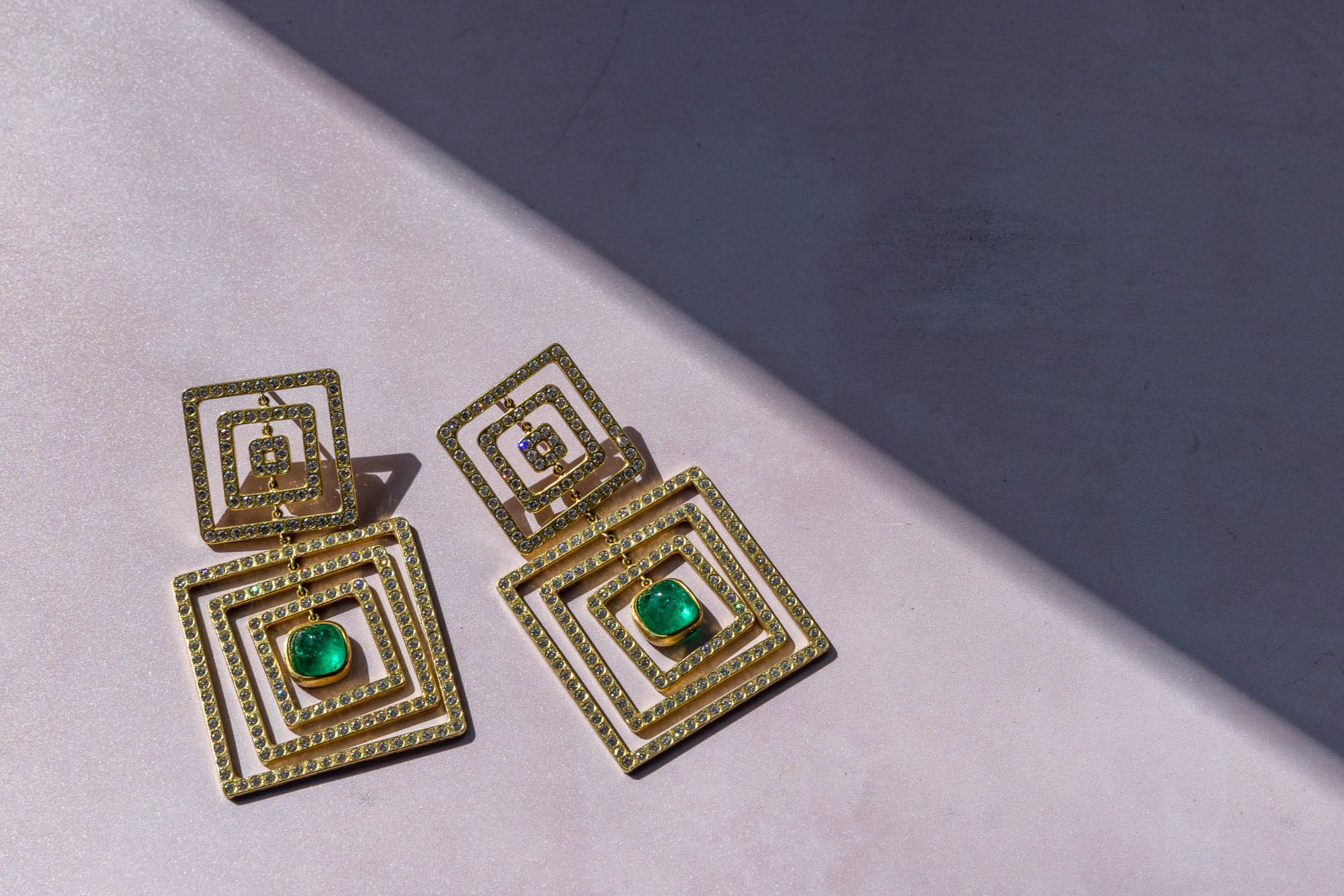 Todd Reed, Boulder jewelry designer, makes stunning beautiful pieces and photography by Colorado photographer Julia Vandeneover. 